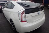 2014 Toyota Prius Hatchback Automatic, Hybrid, 1,800 cc, 103,000 km