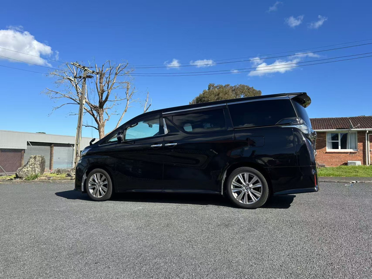 2016 Toyota Vellfire 2.5L Petrol 7 Seater CarPlay