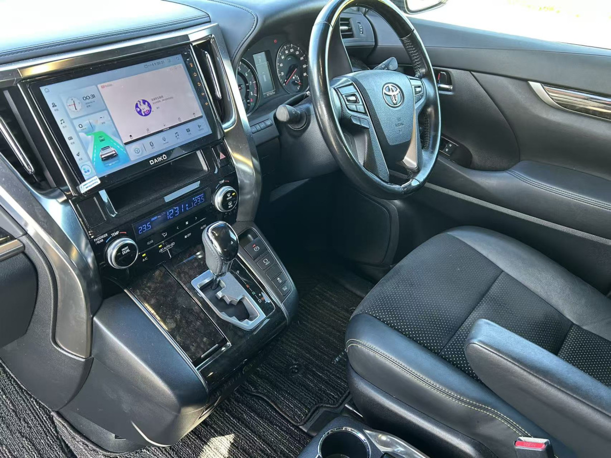 2016 Toyota Vellfire 2.5L Petrol 7 Seater CarPlay