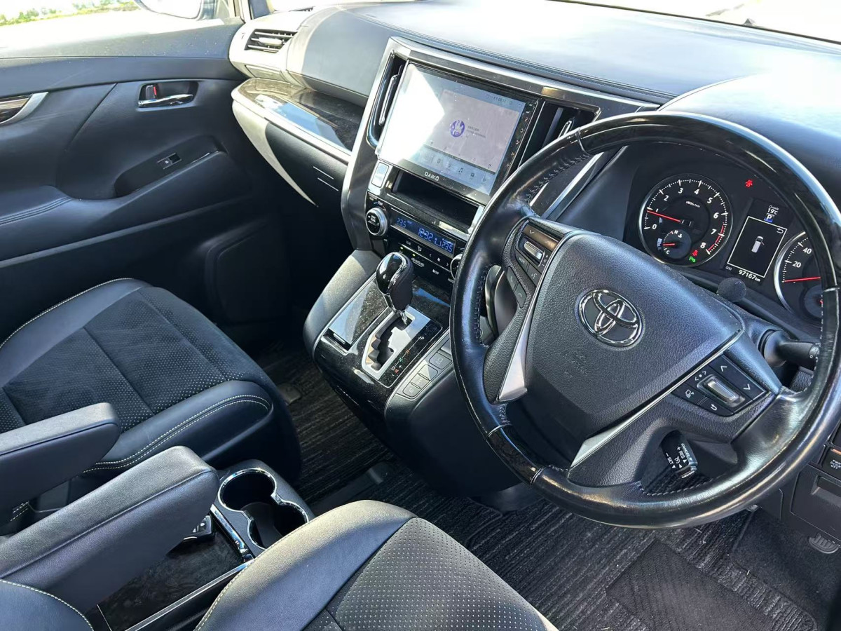 2016 Toyota Vellfire 2.5L Petrol 7 Seater CarPlay