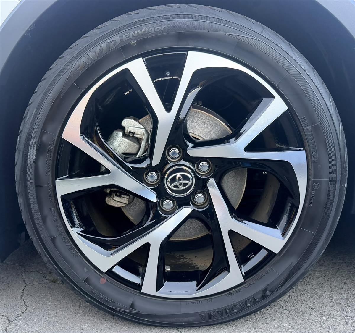 2017 Toyota C-HR G PACKAGE**BODY KIT RV/SUV Automatic, Hybrid, 1,797 cc, 83,198 km