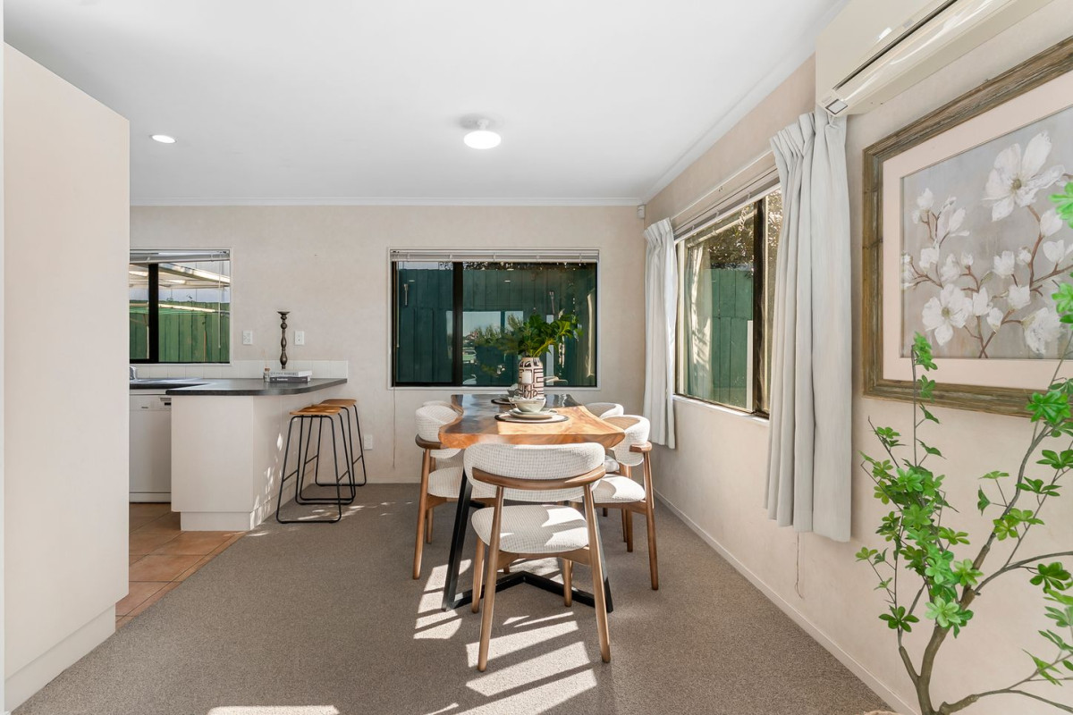 324m2 section, 145m2 Freehold 3 beds 1 bath home with double garage, 1A Eaglen Place, Howick, Auckland