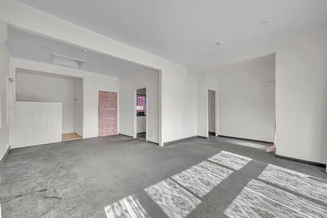 For rent, 2 beds 1 bath house with car parks, Available Now, 26 Atkinson Avenue, Otahuhu, Auckland