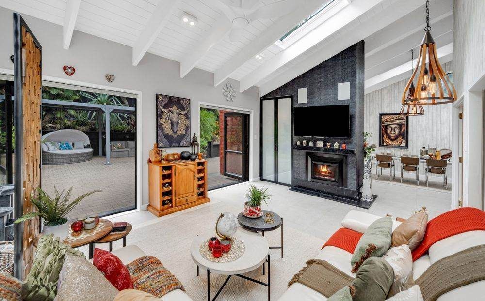 1222m2 section, Macleans College zone, 5 beds + office 4 baths house with double garage and double car port, 80A Beach Road, Mellons Bay, Auckland