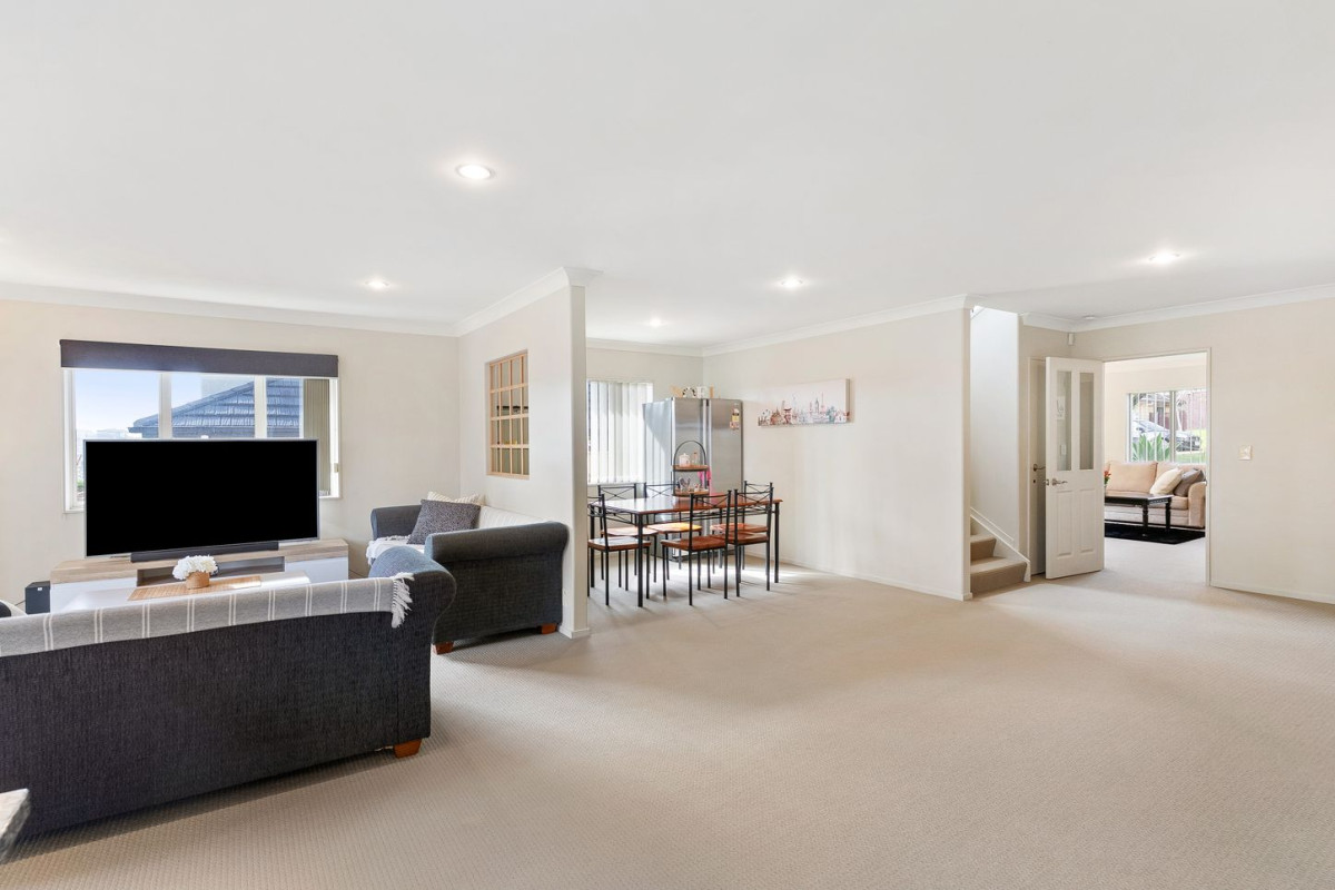 Kingsley-Built Family Haven in Mission Heights, Offered by its first owner since new, 4 beds 2.5 baths house with double garage, 11 Amaretto Avenue, Flat Bush, Auckland