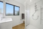 Westlake school zone, Brick and tile 4 beds + study room 2 baths house with double garage, 2/121 Forrest Hill Road, Forrest Hill, Auckland