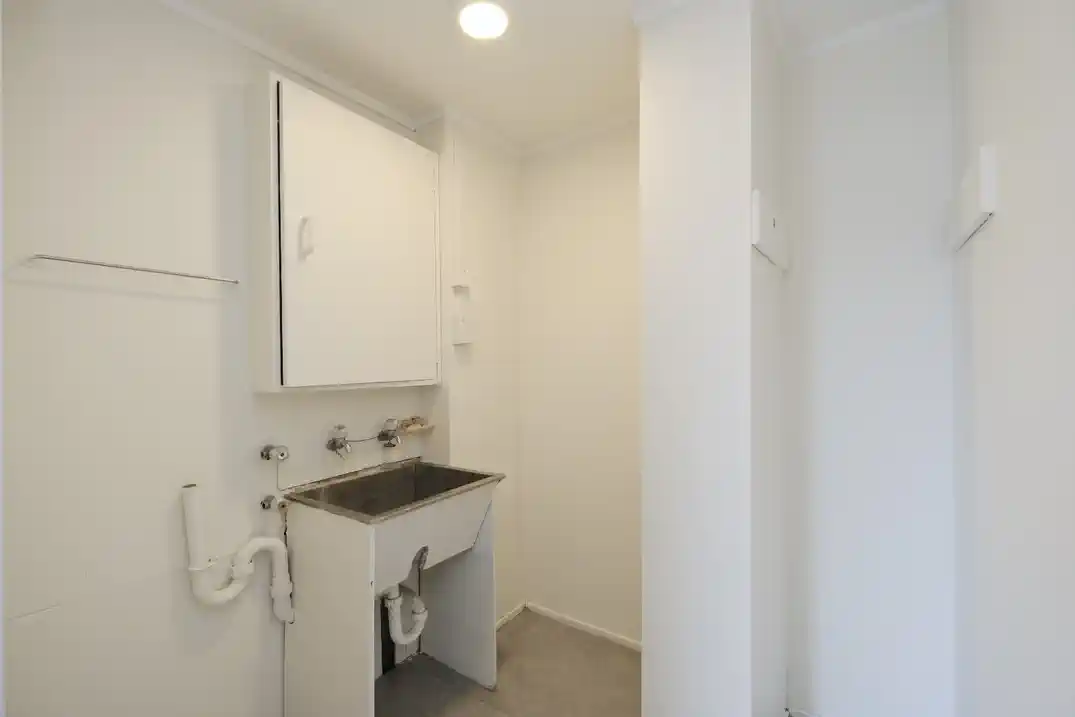 For rent, Double Grammar school zone (AGS & EGGS), Pet Friendly, 4 beds 2 baths house with 4 car parks, Available from 1st September, 46 Armadale Road, Remuera, Auckland