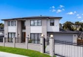 Owner (Builder) downsizing, 5 beds 4 baths house with double garage, 108 San Valentino Drive, Henderson, Auckland