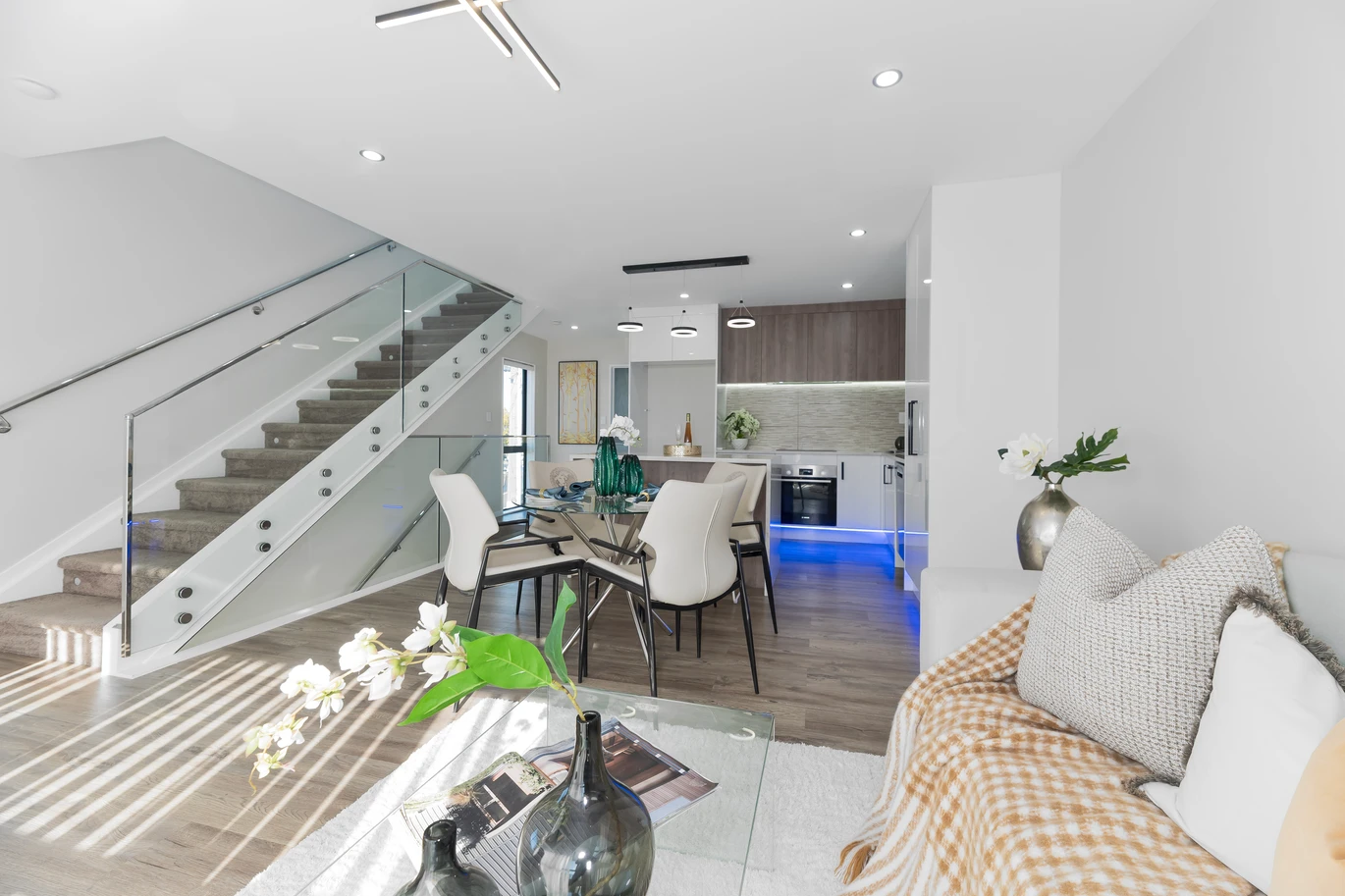4 beds (3 ensuites) 4 baths home with garage, 1 ensuite ground floor, 1/18 Hutchinsons Road Bucklands Beach, Auckland