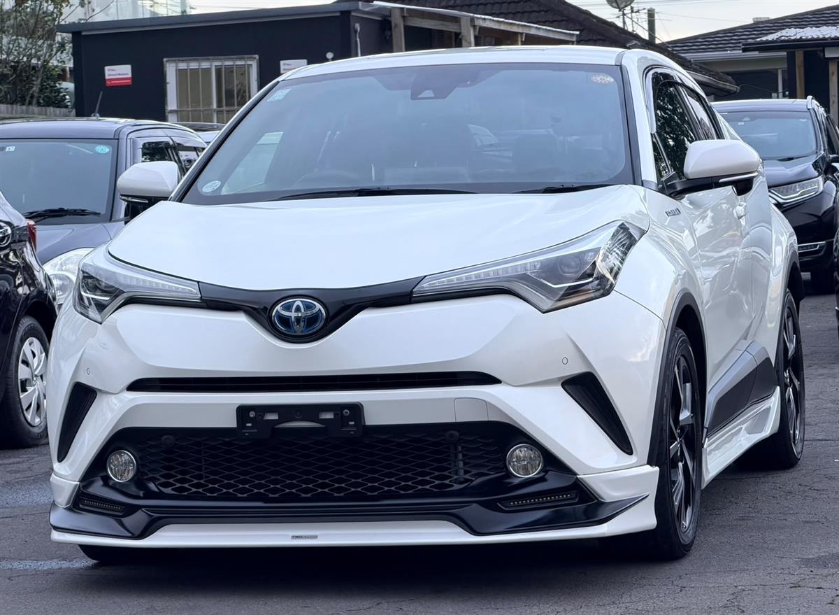 2017 Toyota C-HR G PACKAGE**BODY KIT RV/SUV Automatic, Hybrid, 1,797 cc, 83,198 km