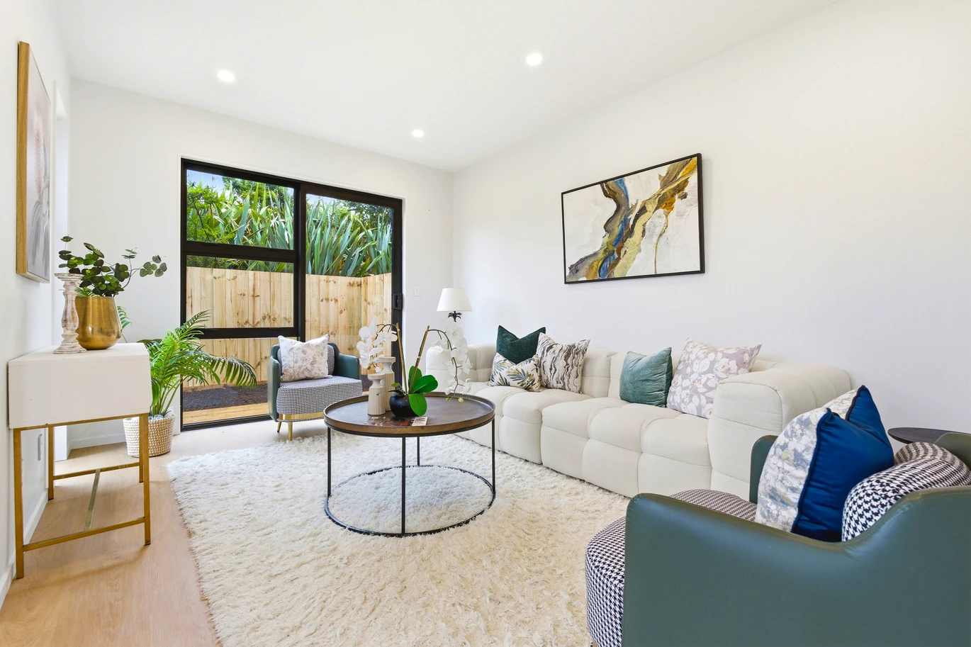 Brandnew standalone 4 beds 2.5 bath house with garage, 5 Airini Road Silverdale, Auckland