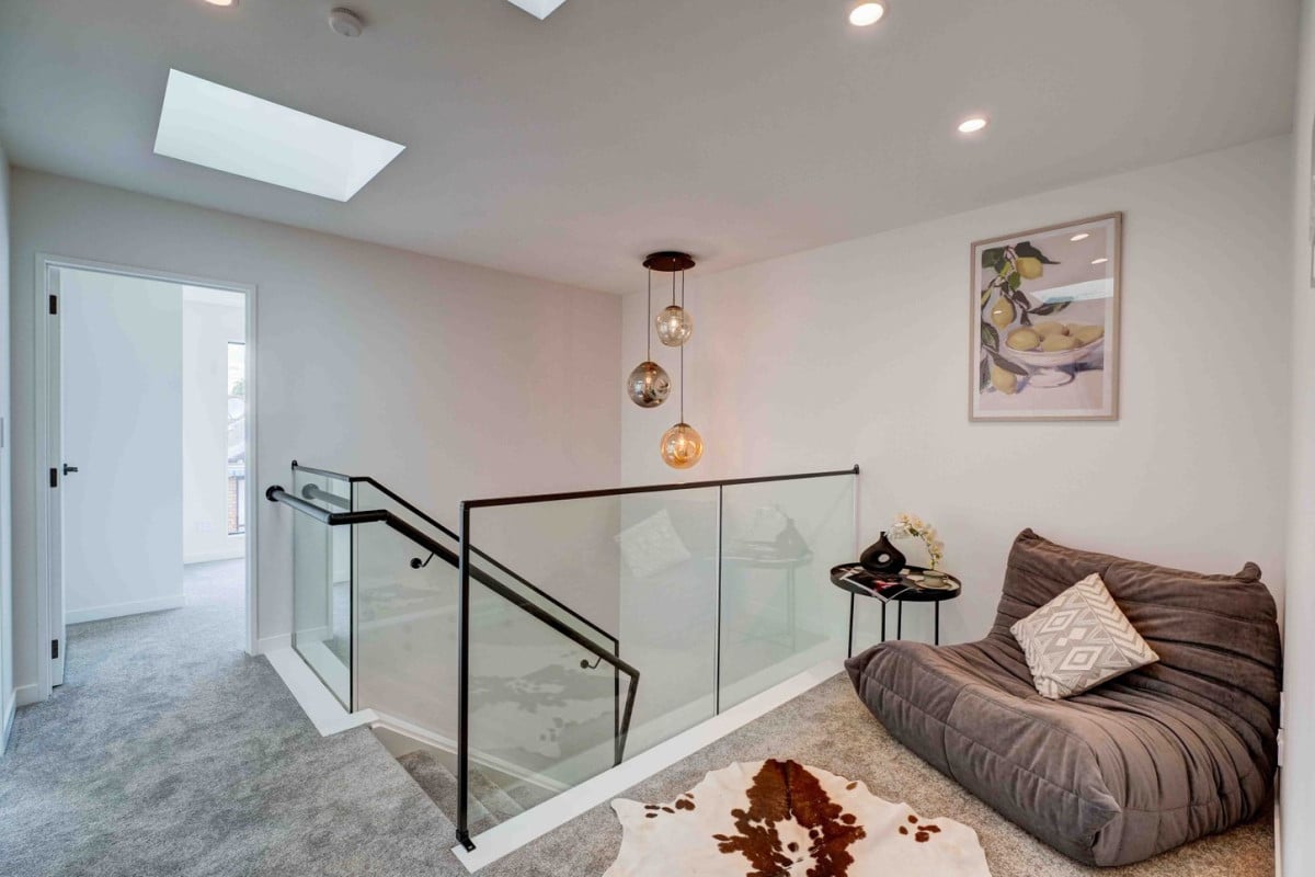 Double Westlake High School Zone, 174m2 4 beds + multi-purpose room 3 baths home with garage, 6/7 Alma Road, Milford, Auckland