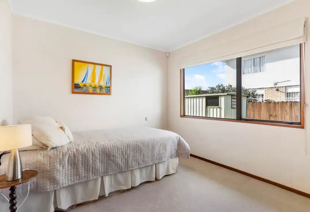 For rent, No pets, no smokers, 3 beds 2 baths house with double garage, available from 14th August, 16 Hayes Place, Half Moon Bay, Auckland