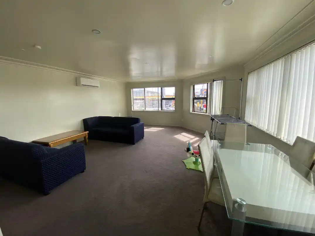 For rent, Fully furnished 3 beds 1 bath unit with 2 car parks, Available from 16th September, 1/24 Atkinson Avenue, Otahuhu, Auckland
