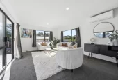 424m2 section, Renovated 3 beds 1 bath house with carport, 20A Glynnbrooke Street Te Atatu South, Auckland