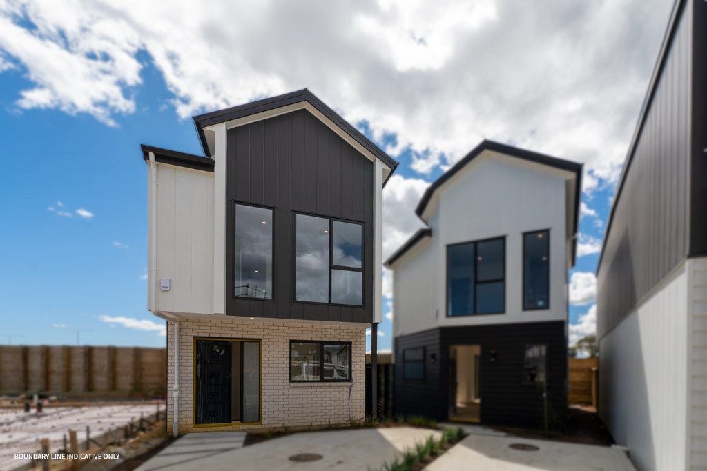 Brandnew standalone 2 beds 1.5 baths home with car park, 19 Aratuhia Lane, Papakura, Auckland