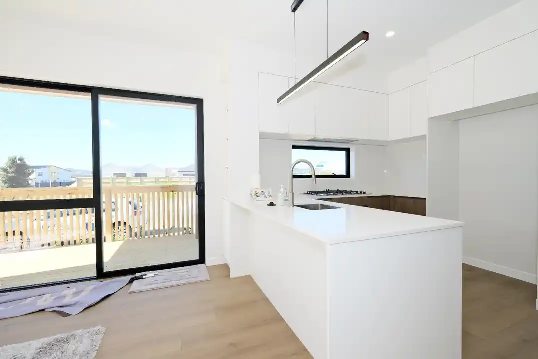 For rent, 2 kitchens, Brandnew 3 beds 2 baths home with car parks, Available NOW, 2 Waimarie Drive, Karaka, Auckland