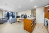Triple Grammar school zone (AGS, AGGS, MAGS), 80m2 Freehold 2 beds 2 baths apartment with car park, 2M/160 Symonds Street, Grafton, Auckland