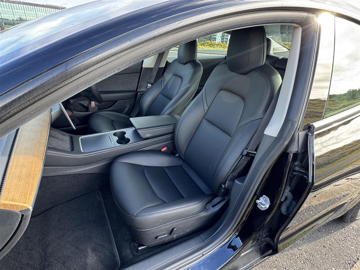 2022 Tesla Model 3 NZ GPS & CCS fast charge Sedan Automatic, Black, 24,000 km