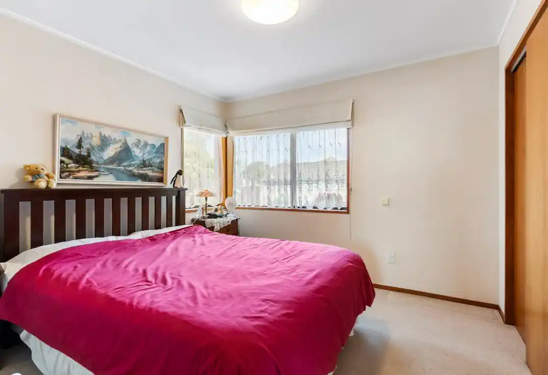 For rent, No pets, no smokers, 3 beds 2 baths house with double garage, available from 14th August, 16 Hayes Place, Half Moon Bay, Auckland