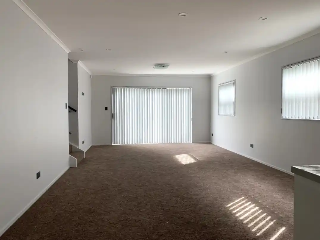For Rent, 5 beds 3 baths house with double garage, Available from 11th August, 10 Ambedkar Way, Pukekohe, Auckland