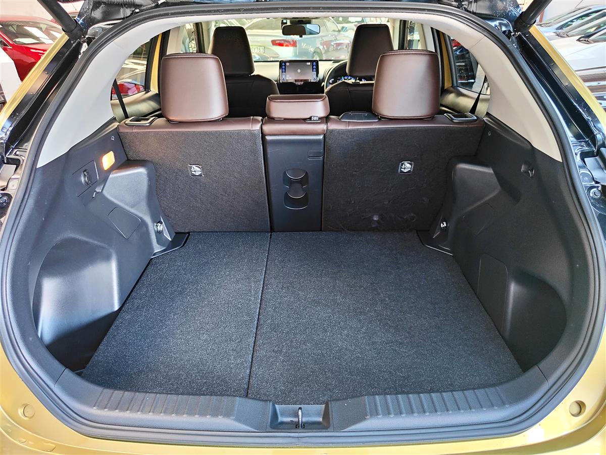 2021 Toyota Yaris Cross HYBRID Z/TOYOTA SAFTY SENSE/GRADE 4 RV/SUV Automatic, New Import, 1,500 cc, 81,355 km