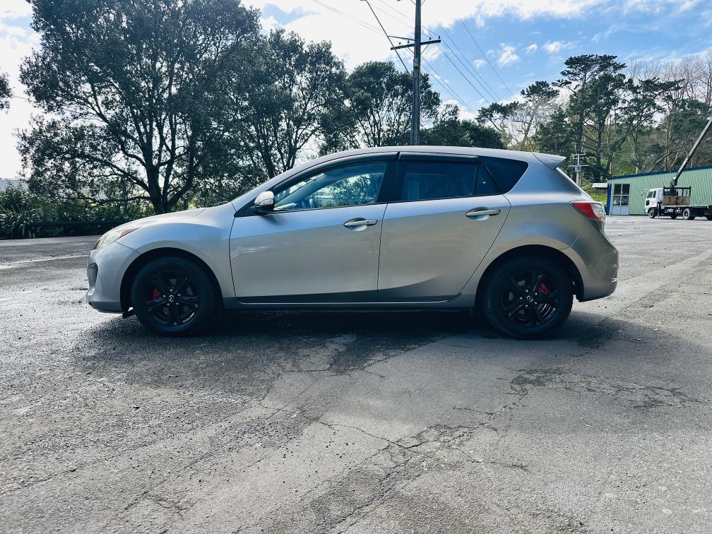 2013 Mazda Axela SPORTS !! SKYACTIVE ENGINE !! Hatchback Tiptronic, New Import, 2,000 cc, 46,350 km