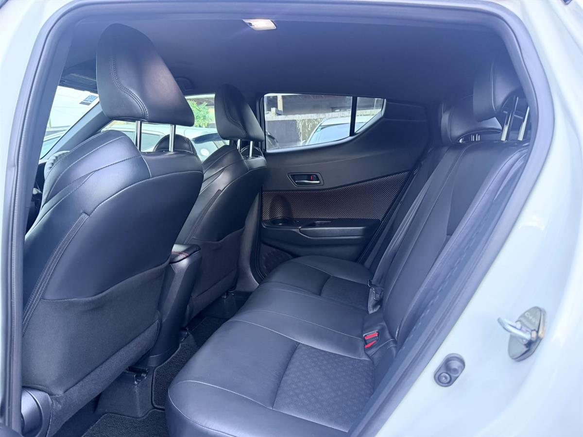 2017 Toyota C-HR G PACKAGE**BODY KIT RV/SUV Automatic, Hybrid, 1,797 cc, 83,198 km