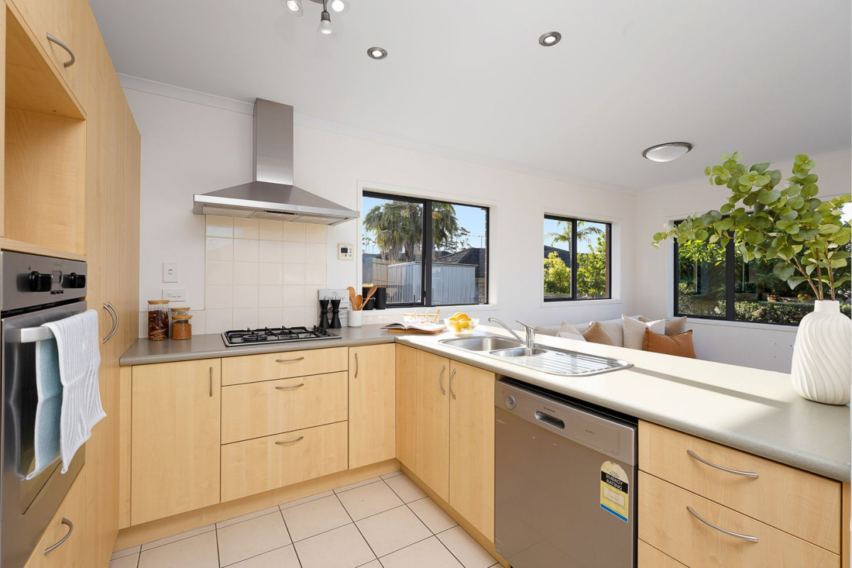 Deceased Estate For Sale After 21 Years, 580m2 section, Brick and tile 4 beds 2 baths house with double garage, 7 Fairford Avenue, Henderson, Auckland