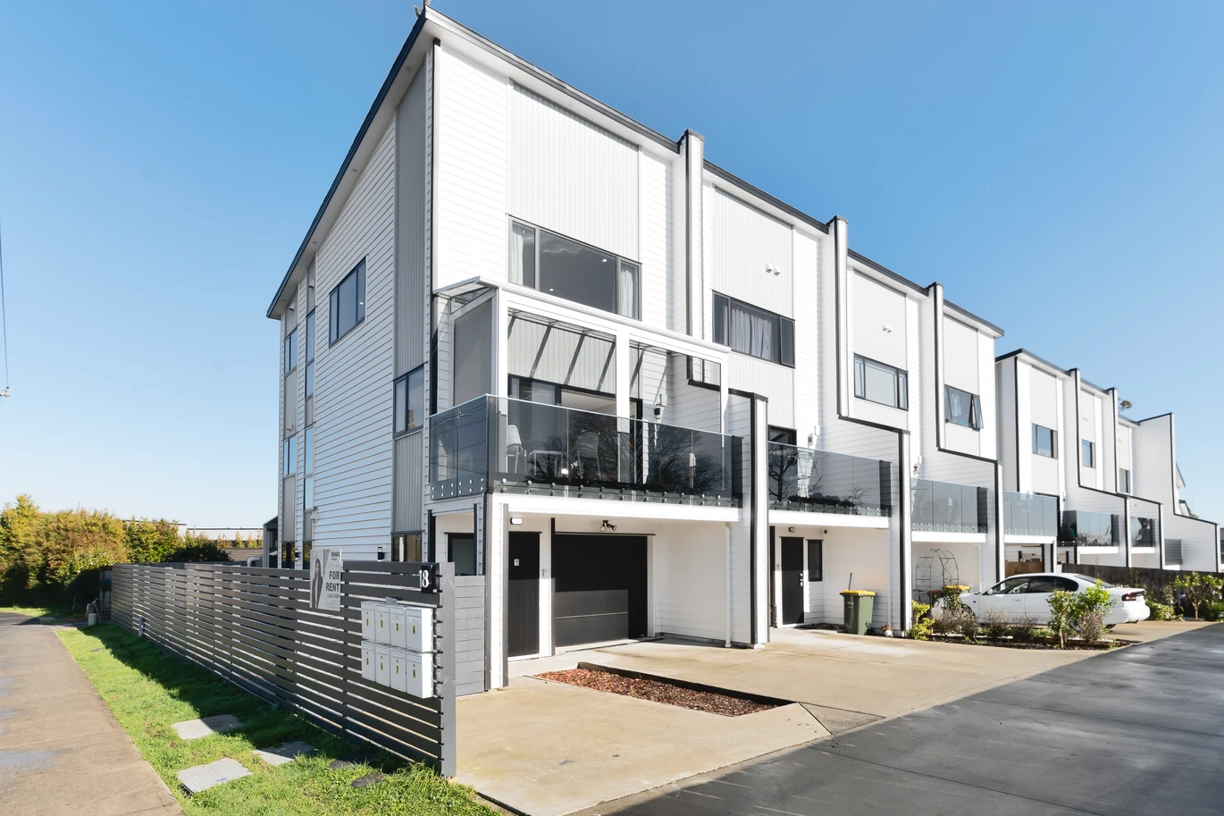 4 beds (3 ensuites) 4 baths home with garage, 1 ensuite ground floor, 1/18 Hutchinsons Road Bucklands Beach, Auckland