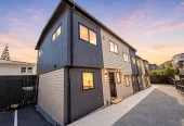 Must Sell, 10-year structural and weathertightness warranty, Brandnew freehold 3 beds (2 double + 1 study or kids’ room) 1.5 baths home with car park, Lot 4, 16 Geneva Place Blockhouse Bay, Auckland