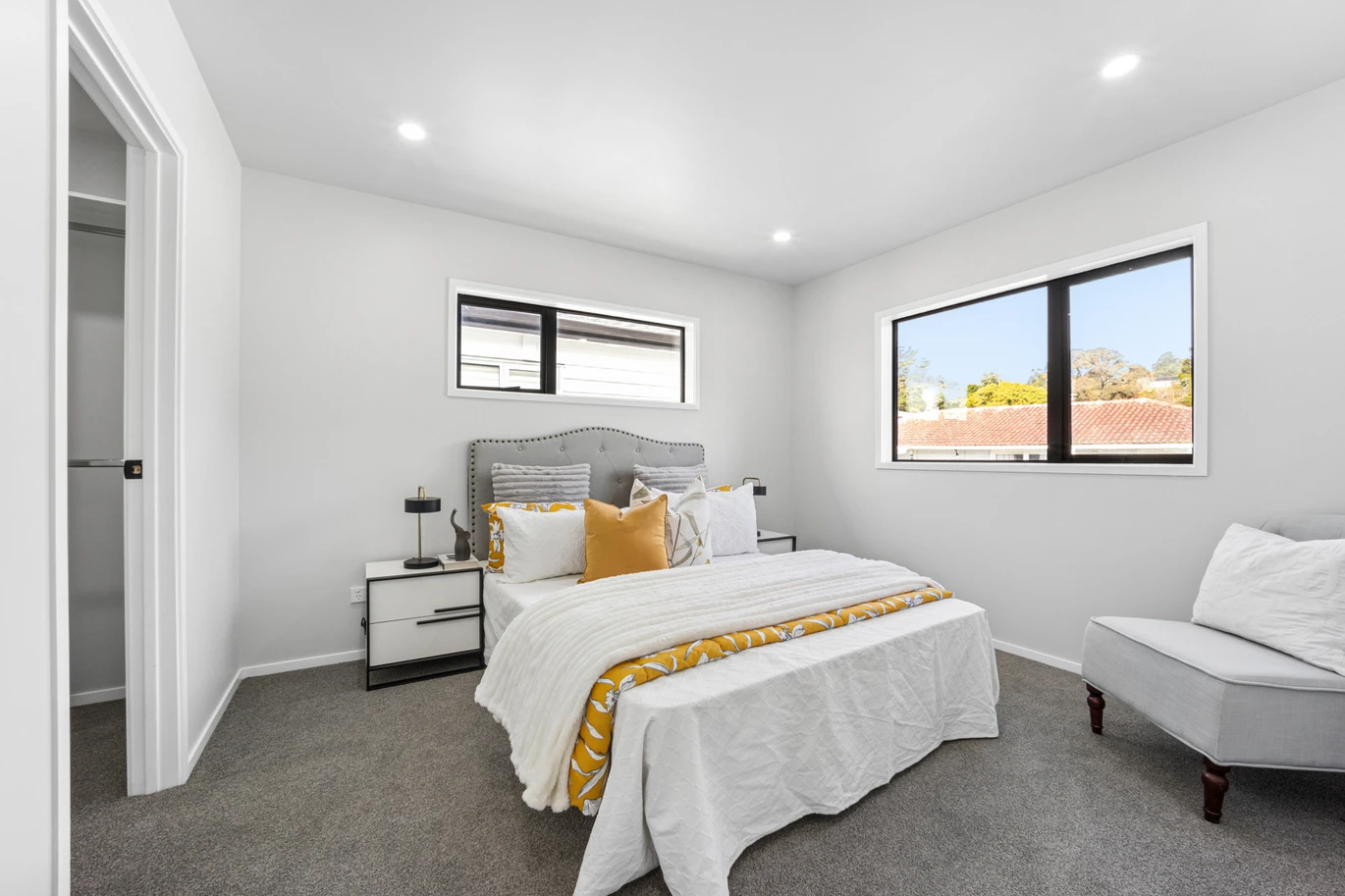 Brandnew standalone 3 beds 2.5 baths home with garage, 20C Castleford Street Green Bay, Auckland