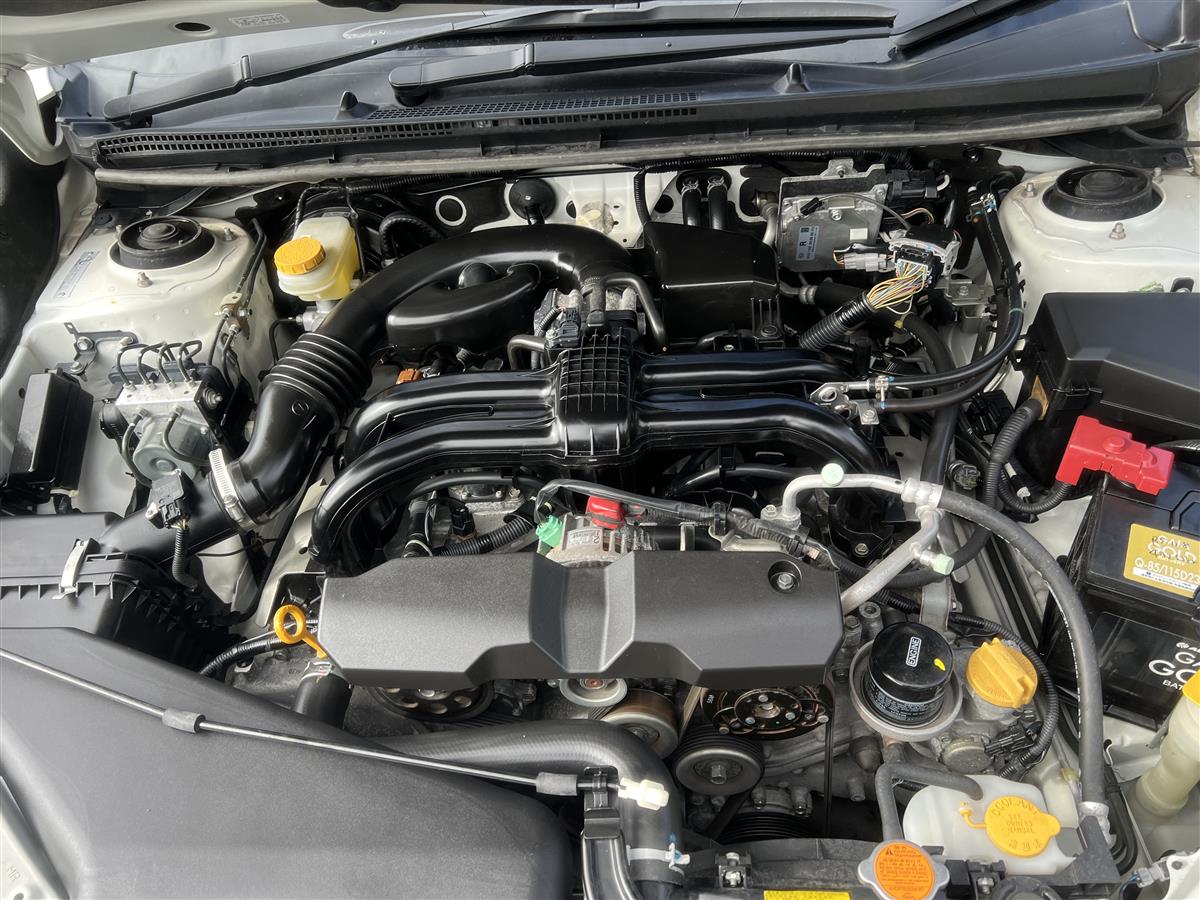 2015 Subaru Impreza PUSH BUTTON START LEATHER SEATS Hatchback Automatic, 1,600 cc, 61,567 km
