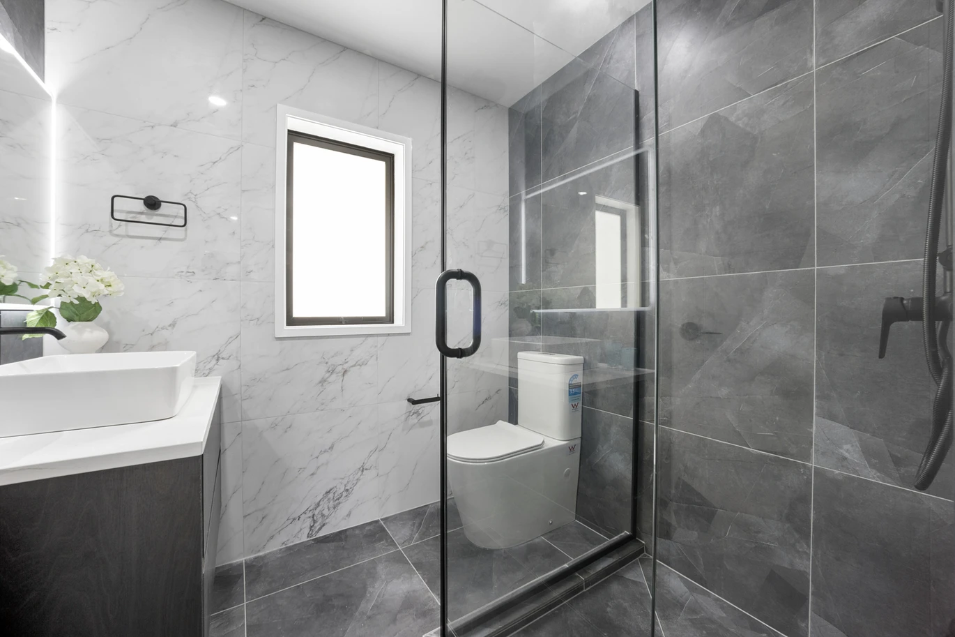 Brandnew standalone 3 beds 2.5 baths home with garage, 20C Castleford Street Green Bay, Auckland