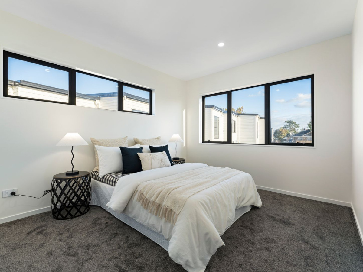 Brandnew 4 beds 3.5 baths home with garage, 5/35 Royton Avenue, Mangere East, Auckland