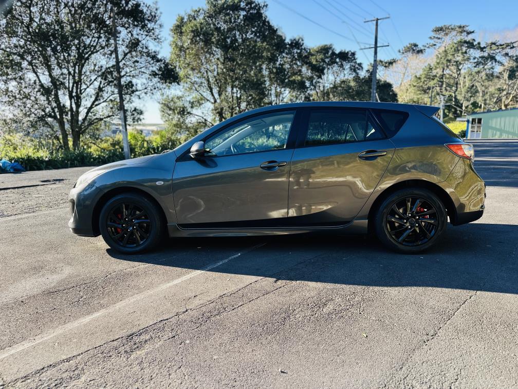 2012 Mazda Axela SPORTS !! STUNNING ALLOYS !! Hatchback Tiptronic, New Import, 1,500 cc, 40,992 km