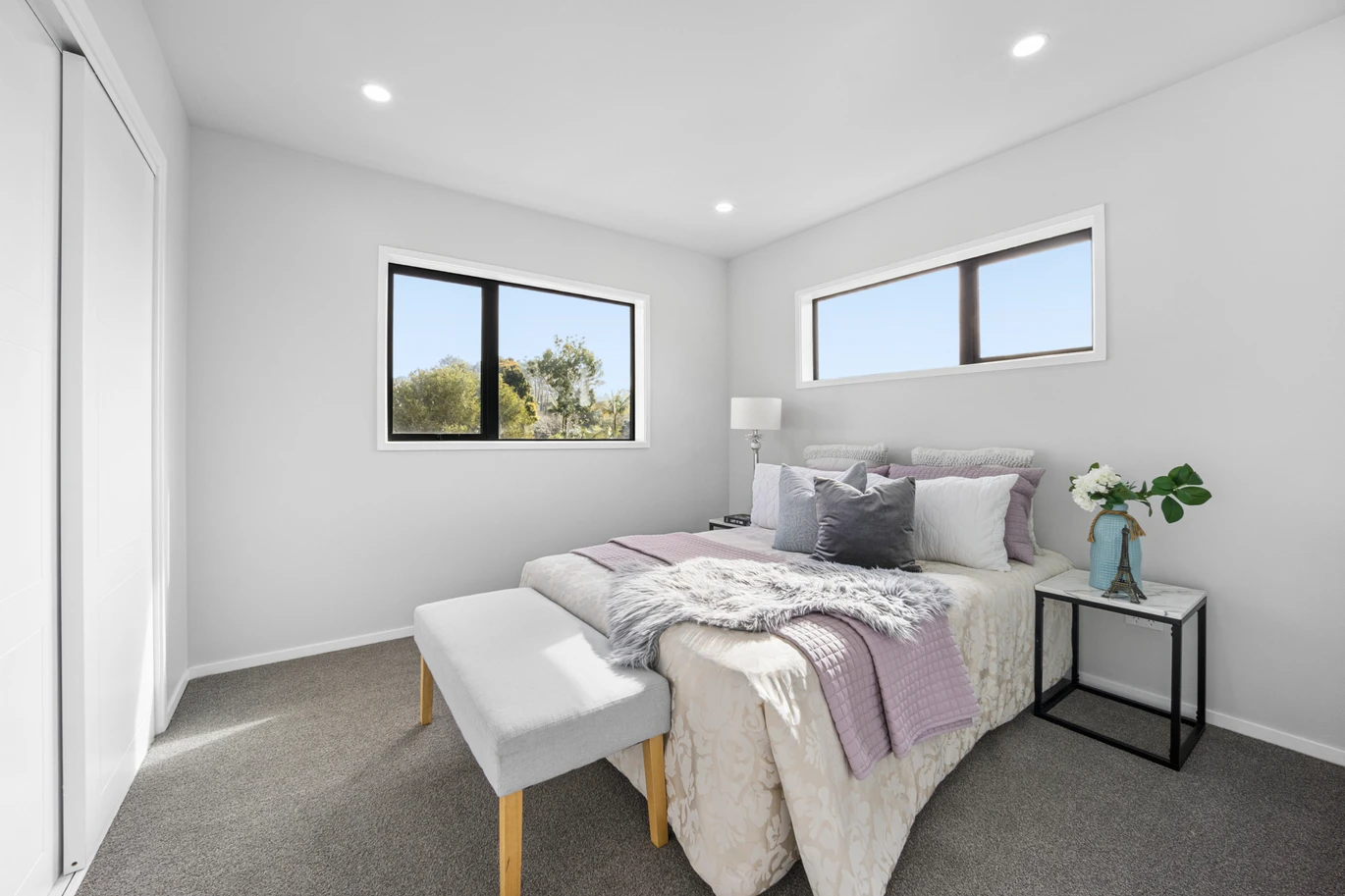 Brandnew standalone 3 beds 2.5 baths home with garage, 20C Castleford Street Green Bay, Auckland