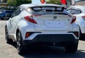 2017 Toyota C-HR HYBRID**Cruise Control**Leather & Heating Seats**Parking Sensors**Factory Fitted Mags** RV/SUV Automatic, 1,797 cc, 83,063 km