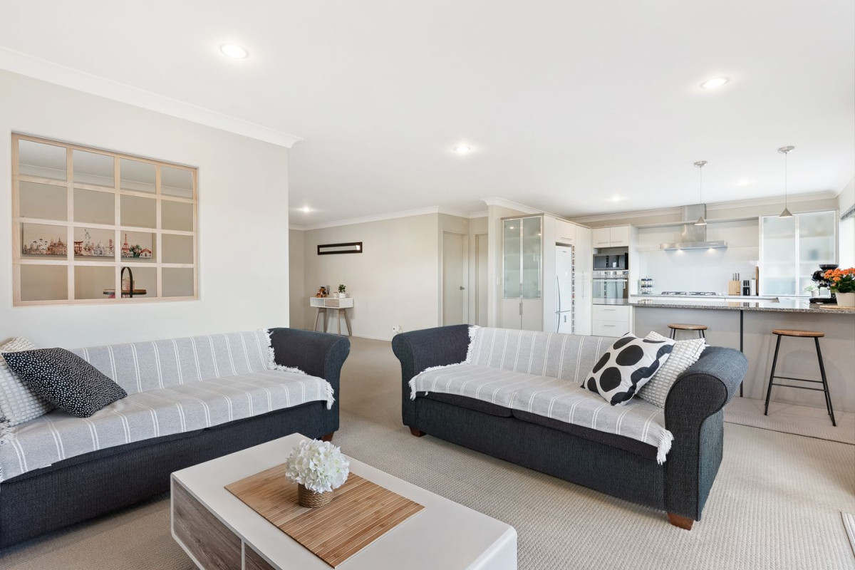 Kingsley-Built Family Haven in Mission Heights, Offered by its first owner since new, 4 beds 2.5 baths house with double garage, 11 Amaretto Avenue, Flat Bush, Auckland