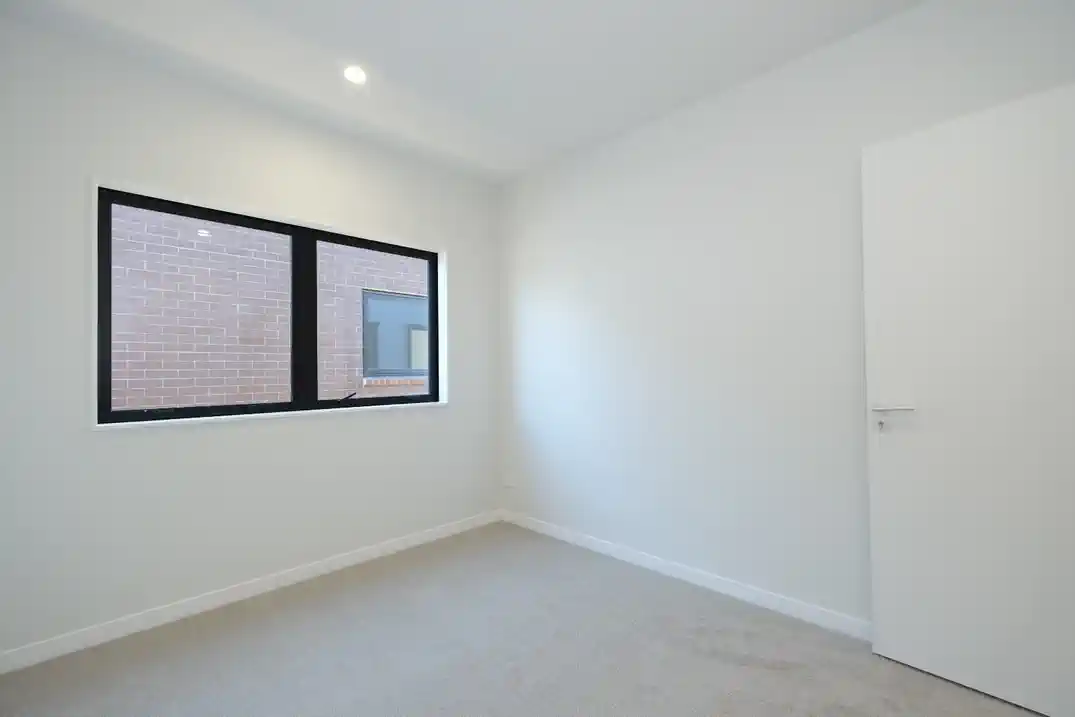 For rent, 2 kitchens, Brandnew 3 beds 2 baths home with car parks, Available NOW, 2 Waimarie Drive, Karaka, Auckland