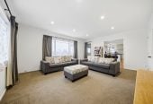 Westlake school zone, Brick and tile 4 beds + study room 2 baths house with double garage, 2/121 Forrest Hill Road, Forrest Hill, Auckland