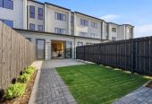 Freehold 5 beds (3 ensuites) 4 baths home with car park, 8/157 Bremner Road, Karaka, Auckland