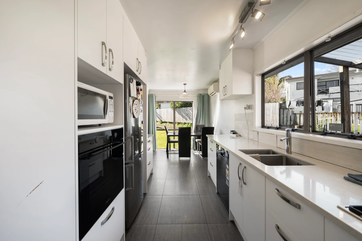 Must Sell, 856m2 section, 4 beds 2 baths house, a double basement garage and a separate double garage. 5 Rotoma Rise Clover Park, Auckland