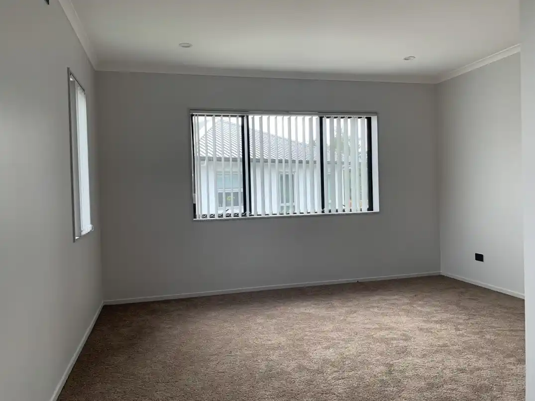 For Rent, 5 beds 3 baths house with double garage, Available from 11th August, 10 Ambedkar Way, Pukekohe, Auckland