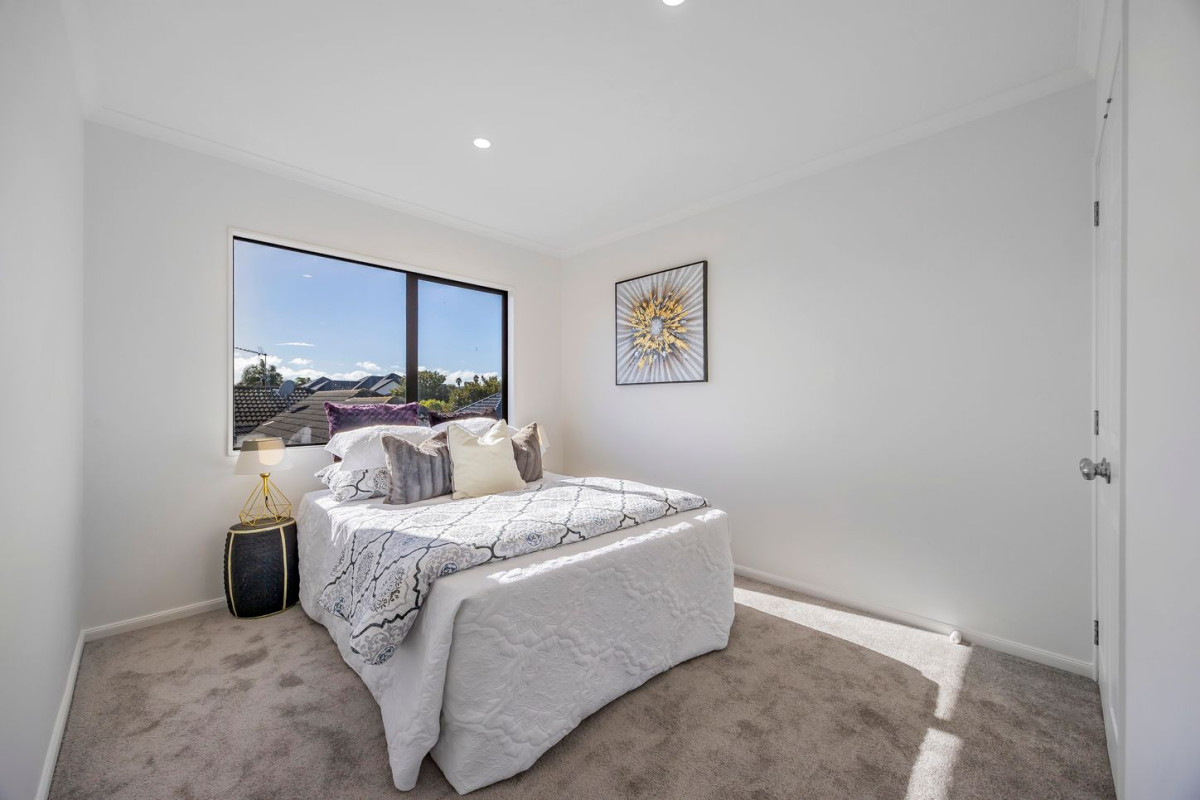 609m2 section, Home and income, Botany Downs Secondary College zone, 6 beds 3 baths house with double garage and 2 beds granny, Originally built by Spaceline Homes (Fletcher Homes), 373 Chapel Road, East Tamaki, Auckland