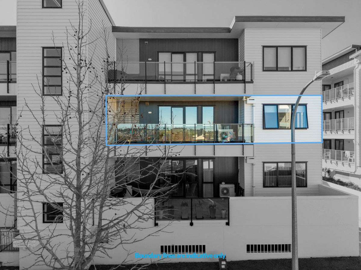 Public Trust is highly motivated, and this property is seriously for sale. 3 beds 2 baths apartment with 2 car parks, 120m2 floor area, 10/130 Stancombe Road, Flat Bush, Auckland