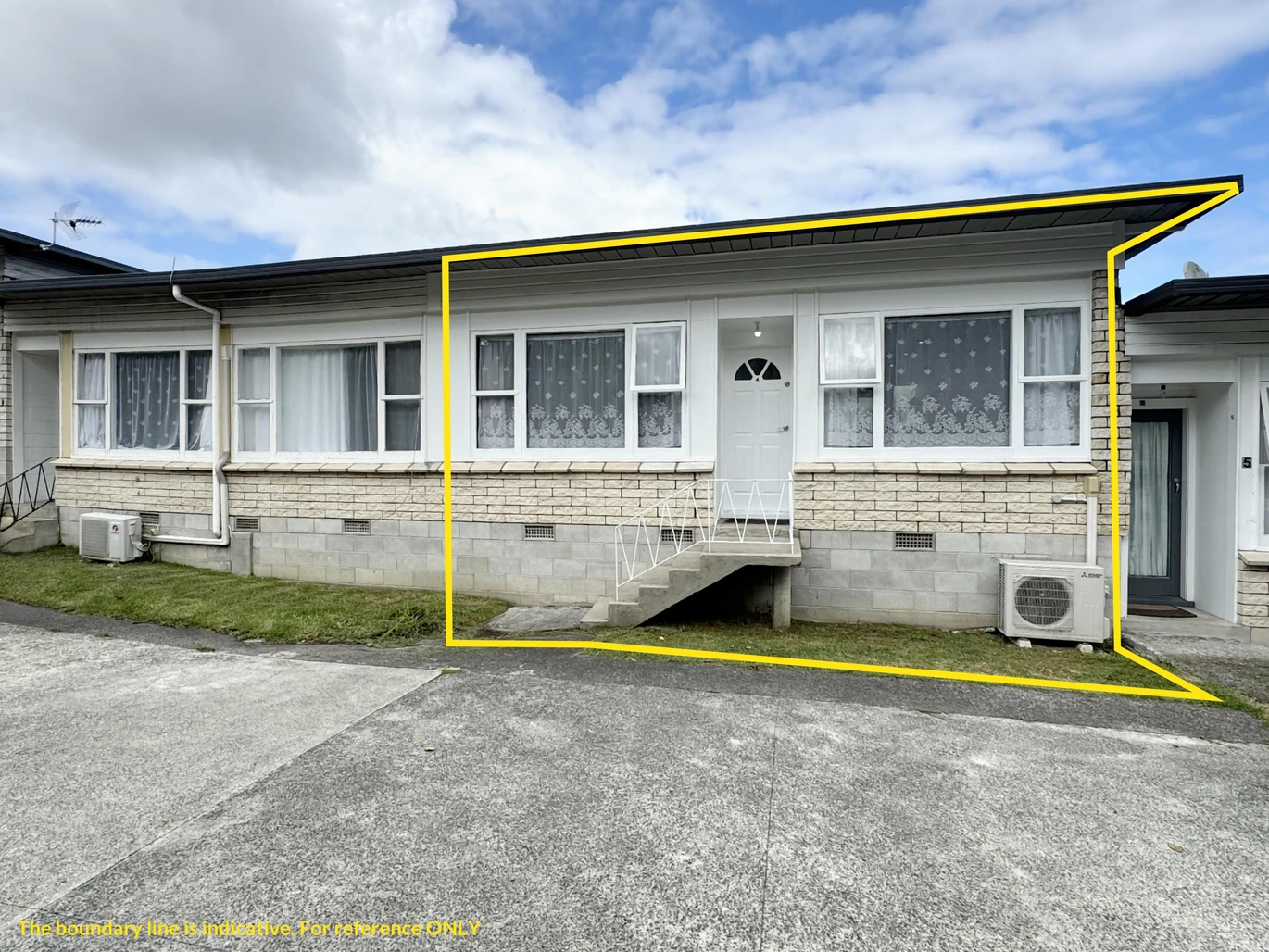 All Agents Welcome, Constructed from reliable concrete block and brick, Affordable 2 bed 1 bath home with car park, 4/134 Edmonton Road Te Atatu South, Auckland