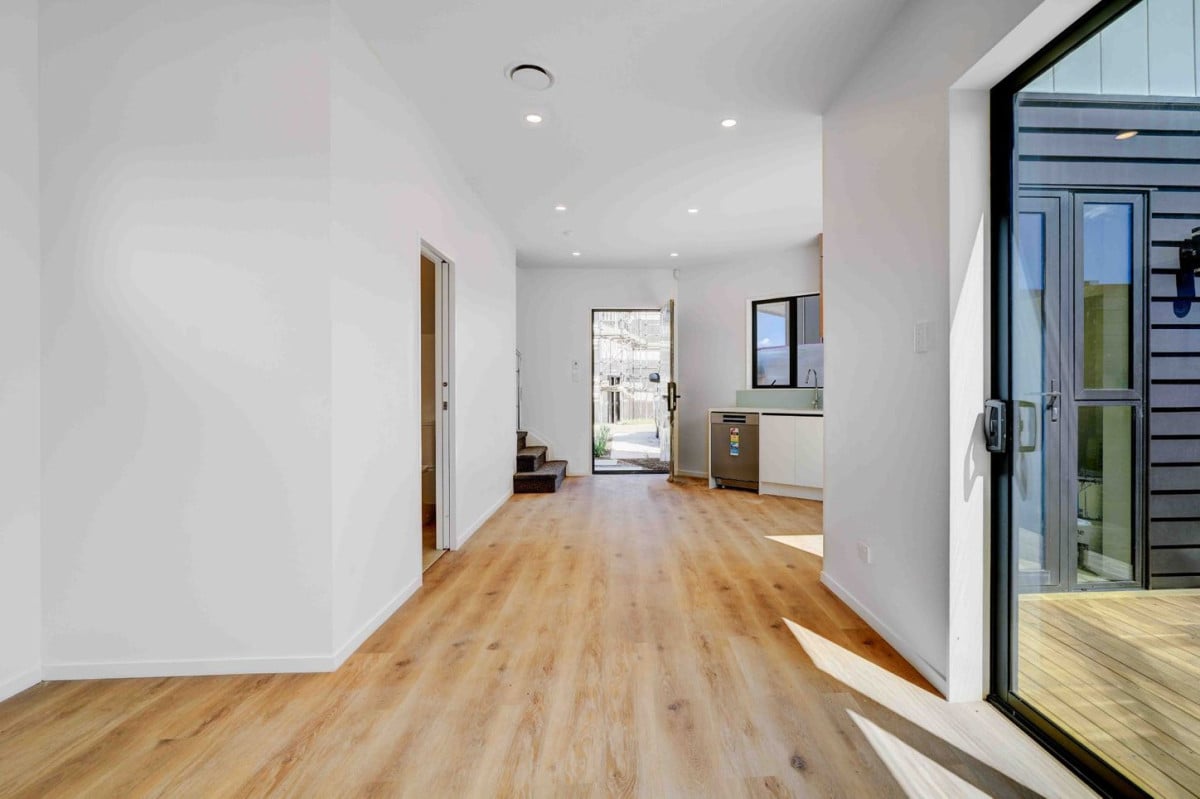 Brandnew standalone 2 beds 1.5 baths home with car park, 19 Aratuhia Lane, Papakura, Auckland