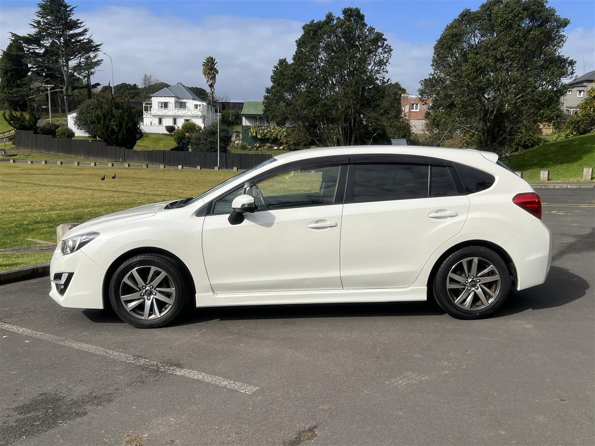 2015 Subaru Impreza PUSH BUTTON START LEATHER SEATS Hatchback Automatic, 1,600 cc, 61,567 km