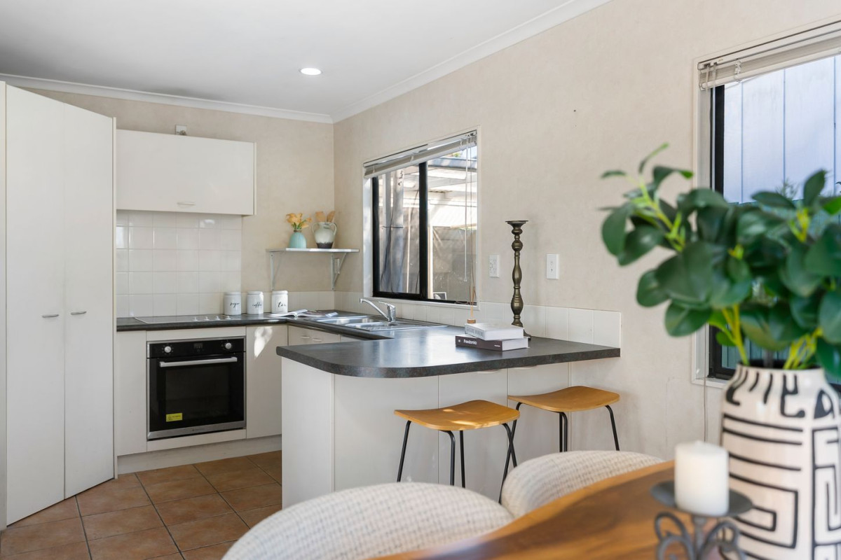 324m2 section, 145m2 Freehold 3 beds 1 bath home with double garage, 1A Eaglen Place, Howick, Auckland
